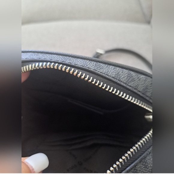 Michael Kors Jet Set Medium Flight Crossbody with silver hardware EUC - Picture 5 of 10